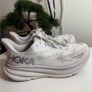 HOKA Clifton 9 Women's White Running Shoes